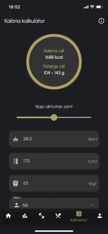 A YourLift Kalória kalkulátor képernyője: 1688 kcal kalóriacél, 104–143 g fehérjecél, napi aktivitási szint csúszkával, valamint kor, magasság és testsúly mező.